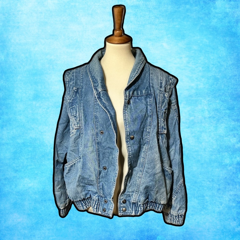 🌈 Amazing Classic Vintage Denim Jacket
